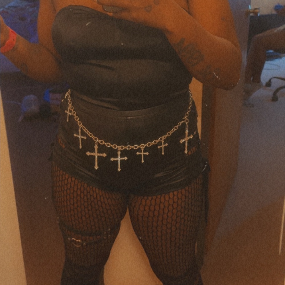 Dainty Cross Chain Belt. Perfect For A Bold Look!